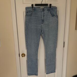 Abercrombie & Fitch Light Blue Women’s 90s Slim Straight Ultra High Rise Jeans